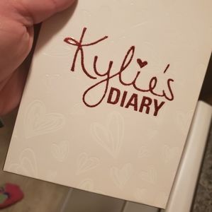 KYLIE COSMETICS DIARY PALETTE